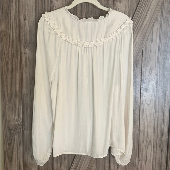 Loft Top 💕 - Picture 2 of 4